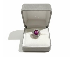 18k Yellow Gold Oval Pink